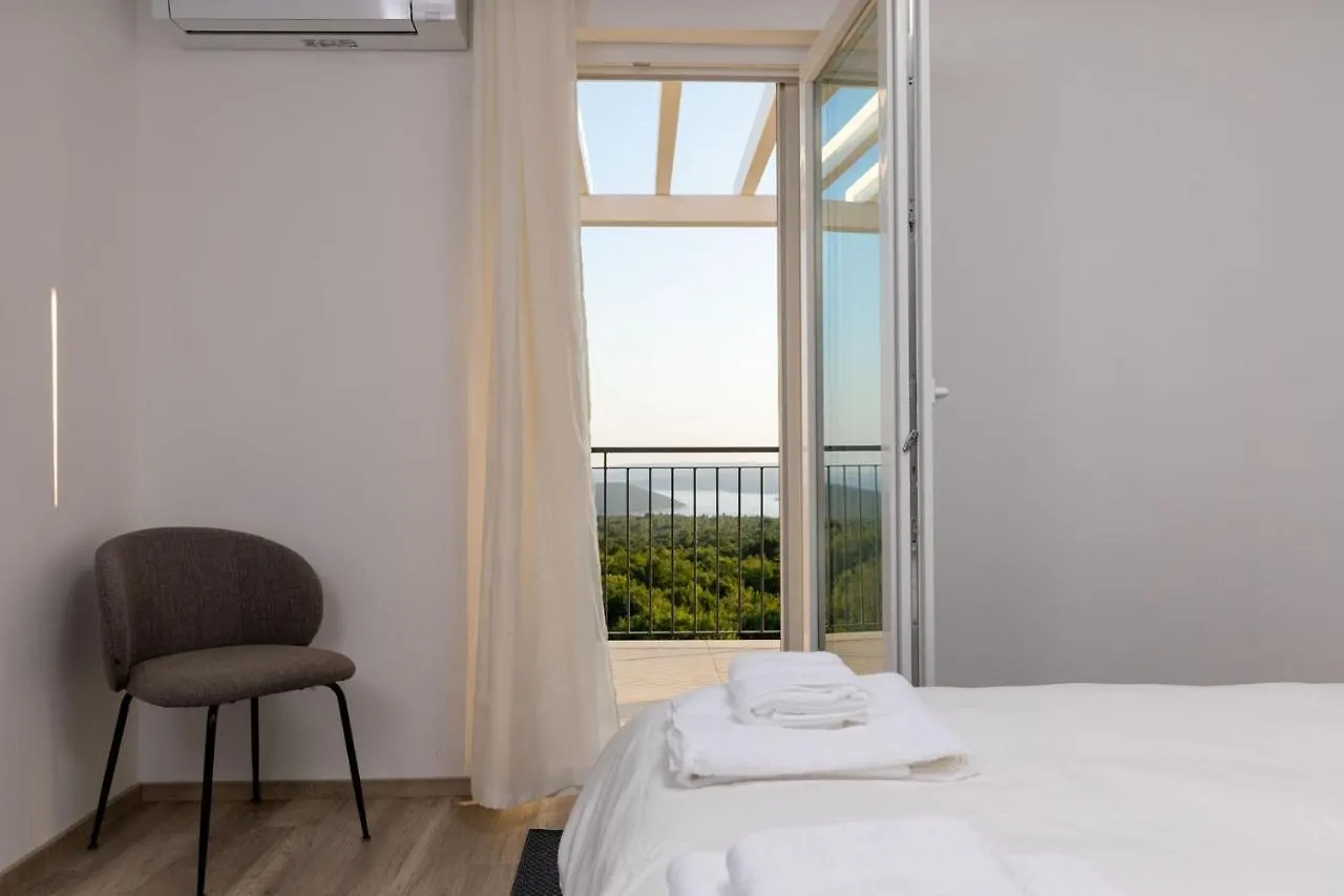 Diminici Villas 0*,