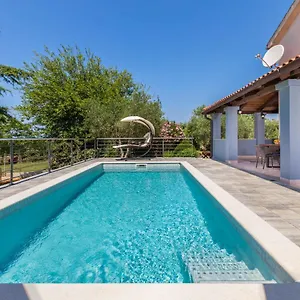 https://casa-vian.pula-hotels.org
