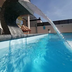 https://apartments-klanac-vir.hotelinzadar.com