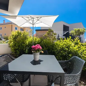 https://apartment-art-krk.primorje-gorskikotar.com